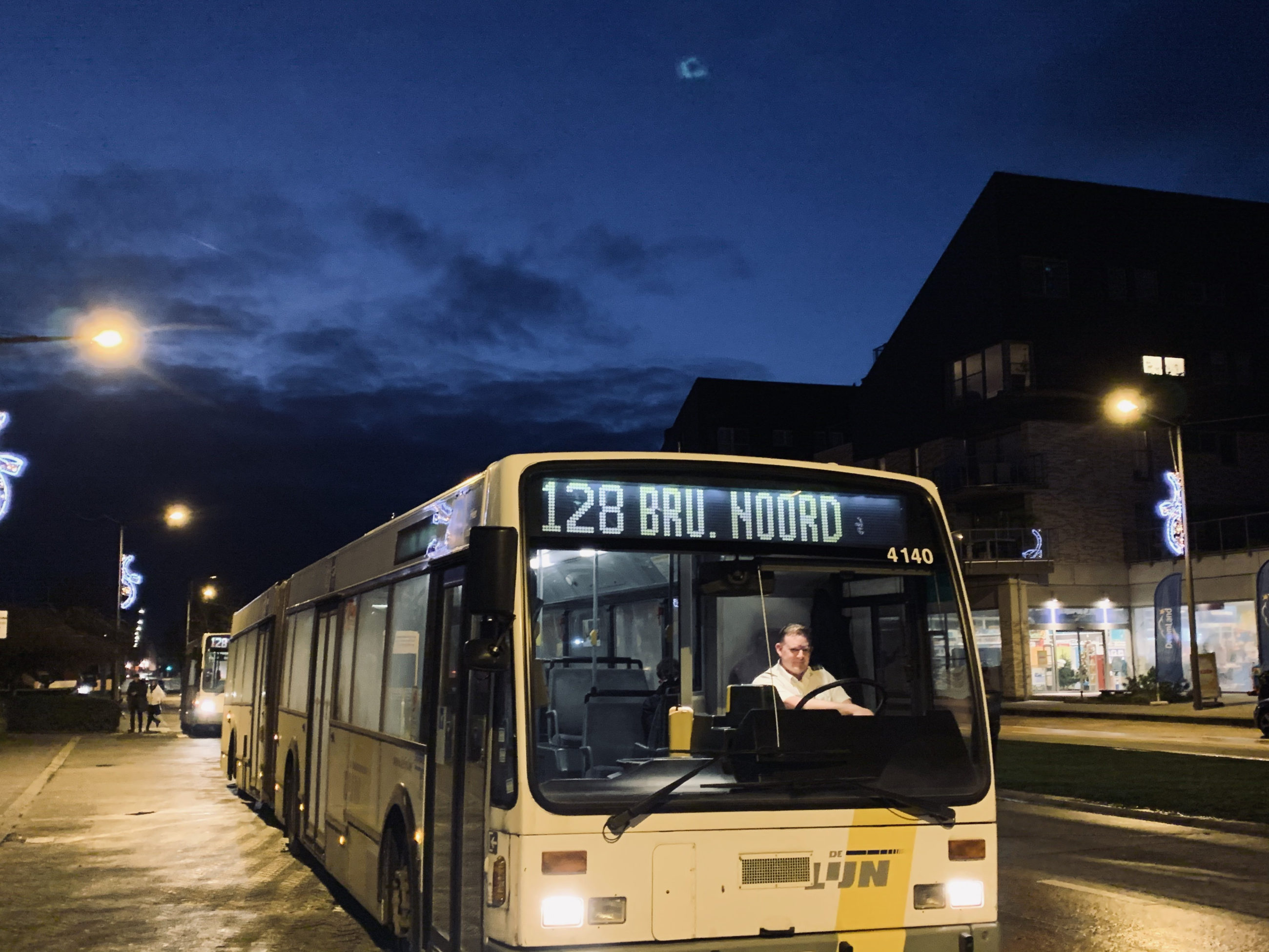 Nieuwe bussen aantocht op lijn 128 Ninove-Brussel