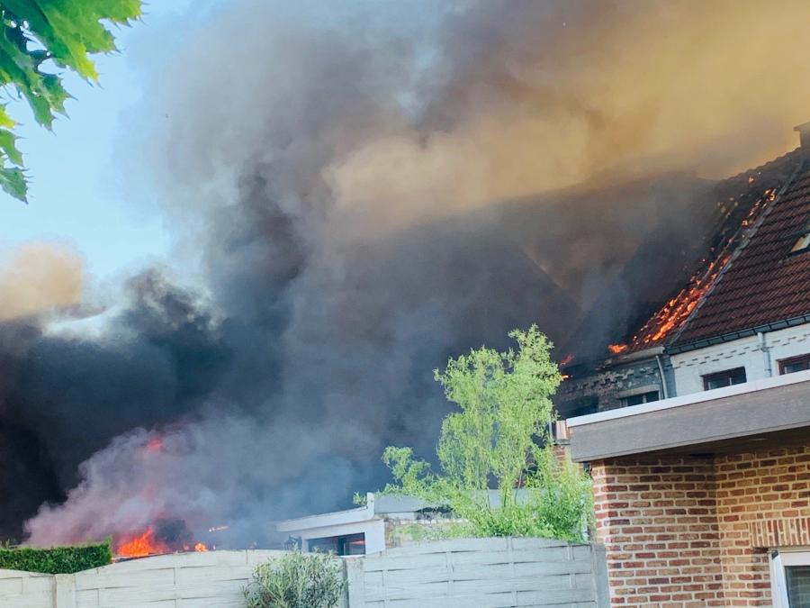 Uitslaande brand in Vrijheidsstraat – Bewoner komt om