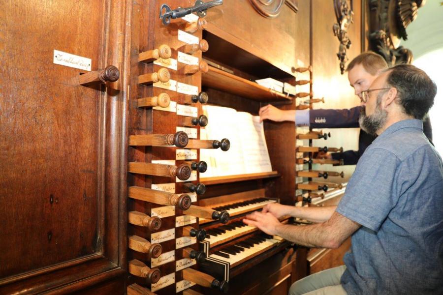 Prestigieus Forceville-orgel in de Abdijkerk heeft weer rijke klankkleur na restauratie