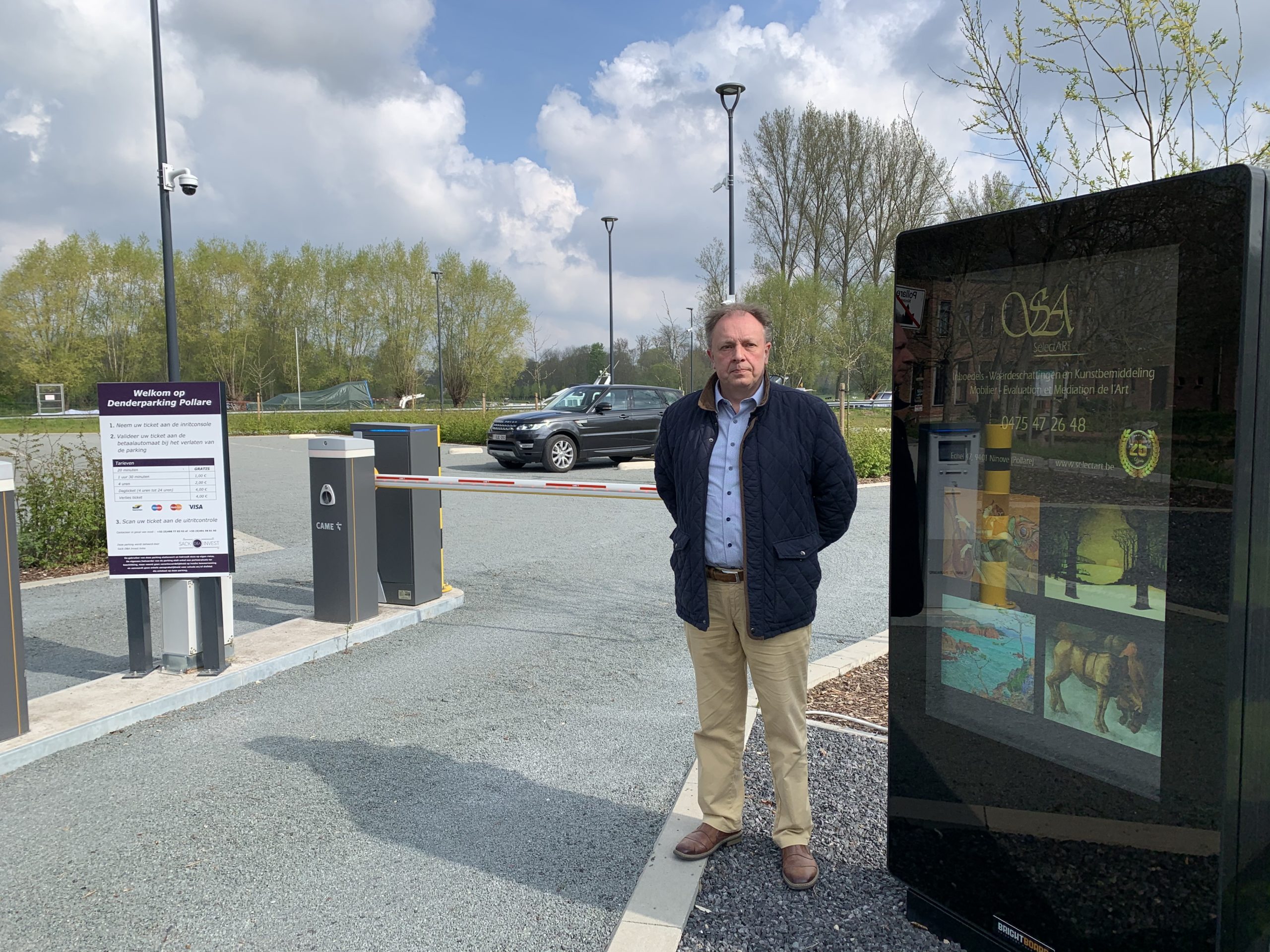 LCD-totem als blikvanger op de Denderparking