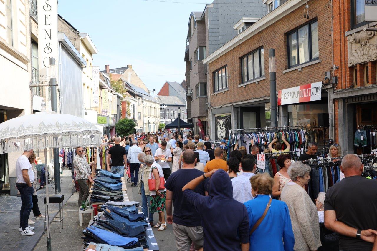 Jaarmarkt lokt massa volk naar centrum
