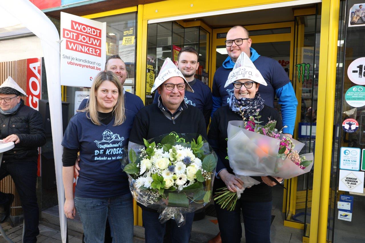 Geert en Martine stoppen na 35 jaar met dagbladhandel De Kiosk