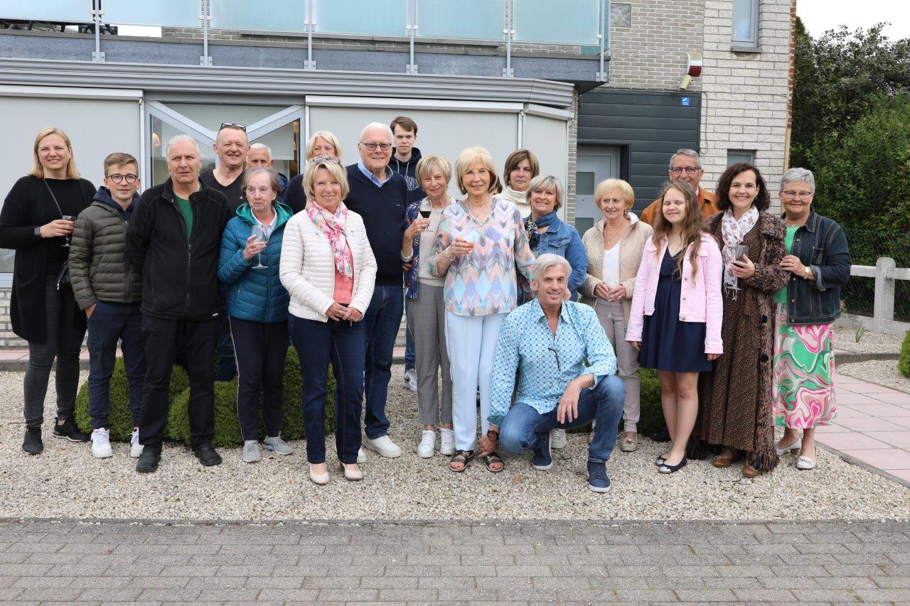 Paula bergt na 61 jaar schaar en kam definitief op