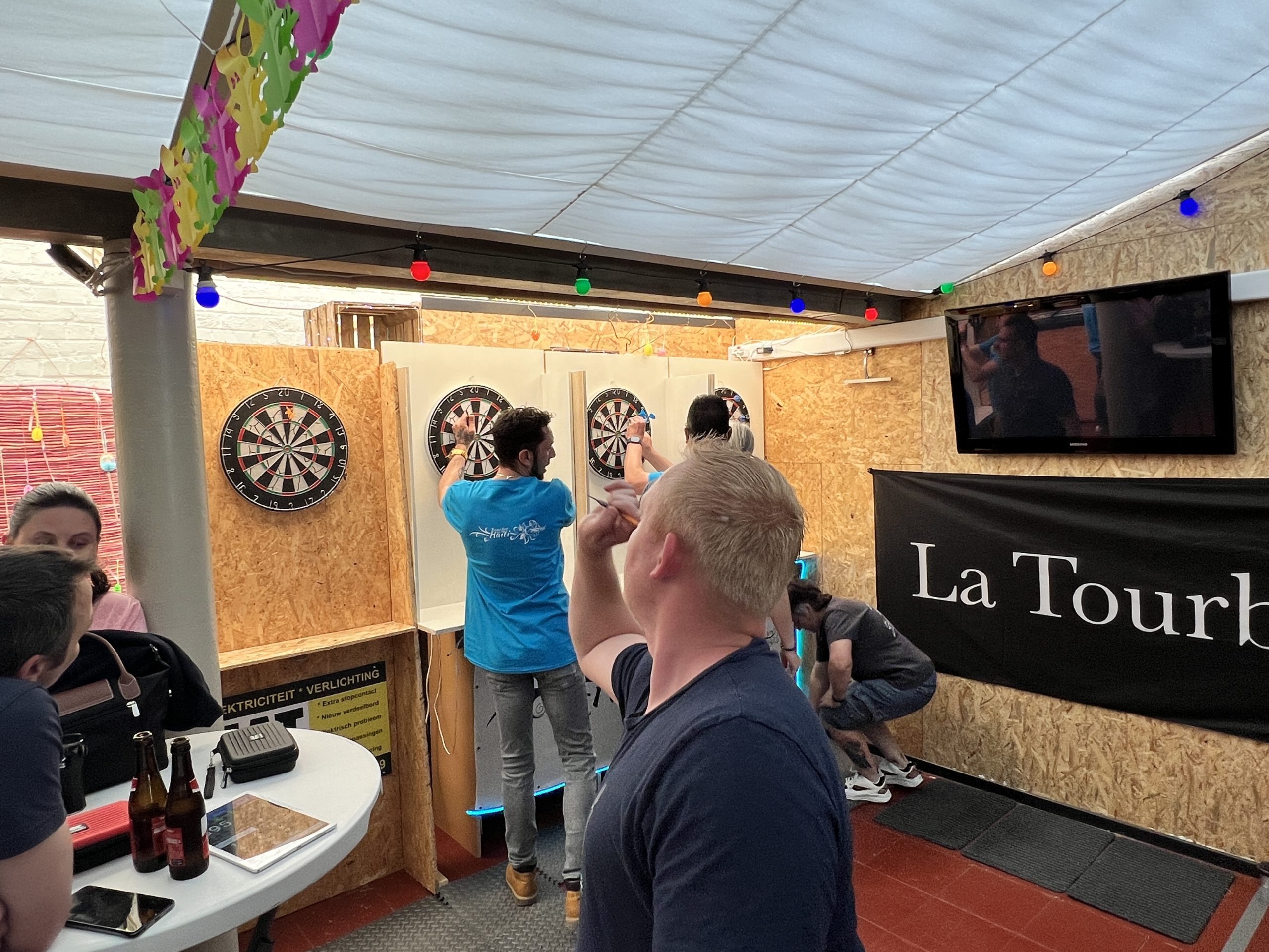 Pijltjes gooien voor Haïti