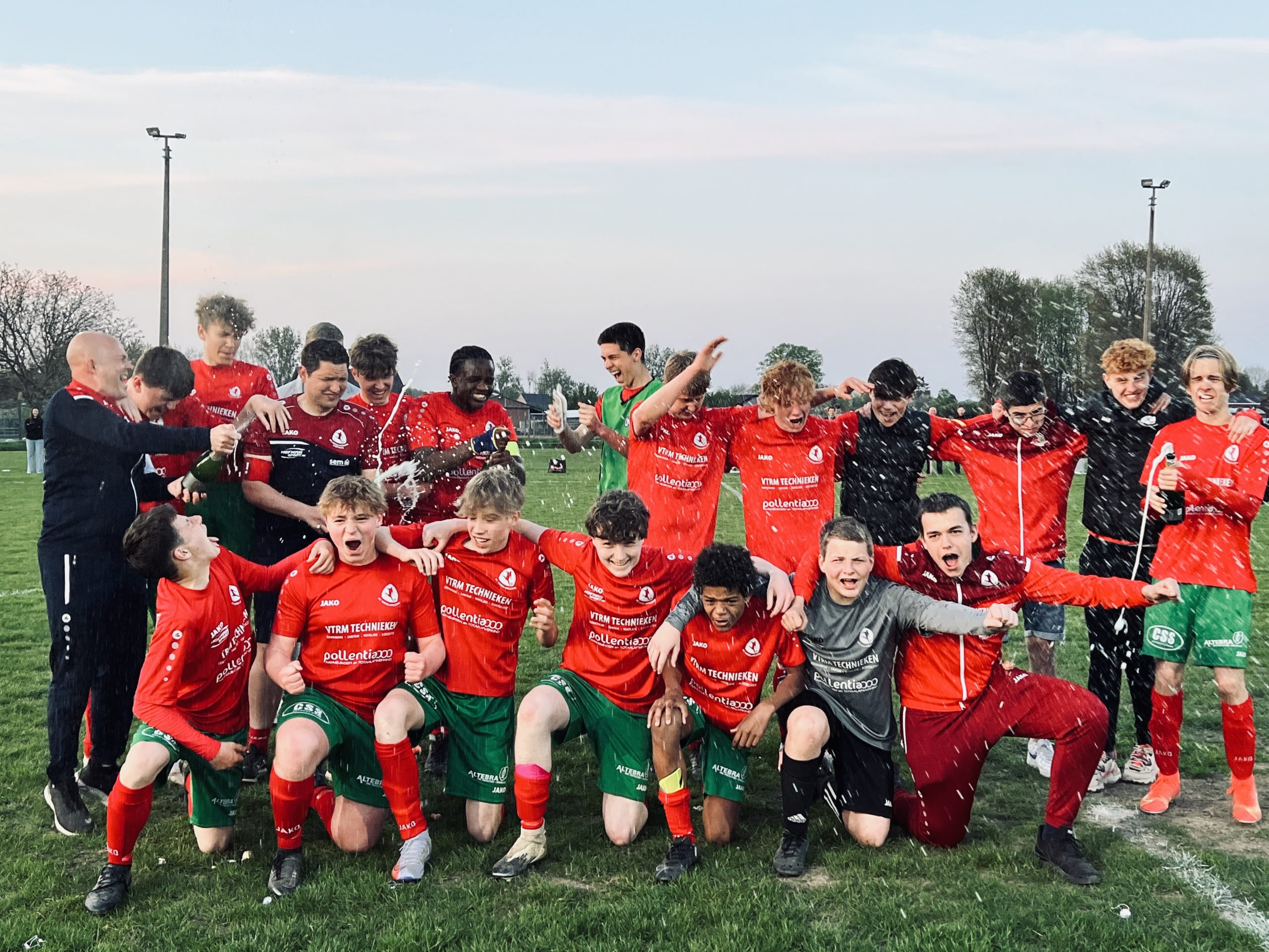 U17 KFC Voorde-Appelterre kroont zich tot kampioen