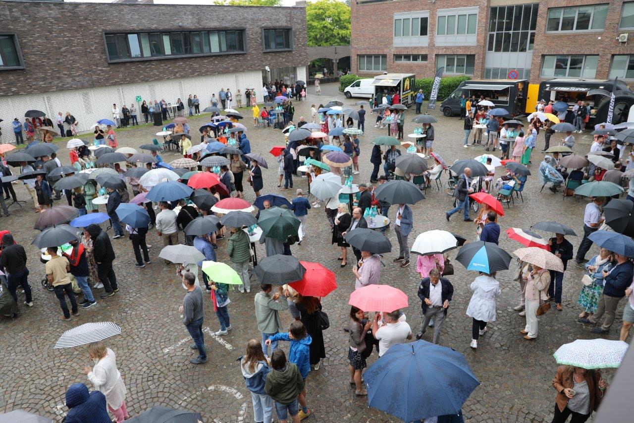 Lentedrink op een regenachtige pinksterzondag