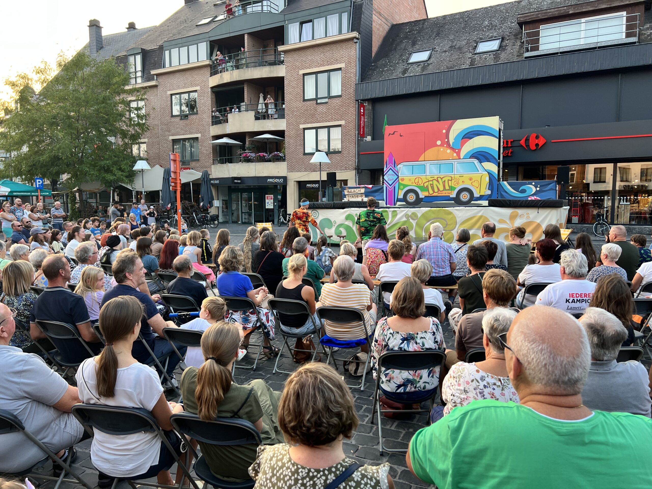 TNT brengt spectaculaire show tijdens De Donderdagen