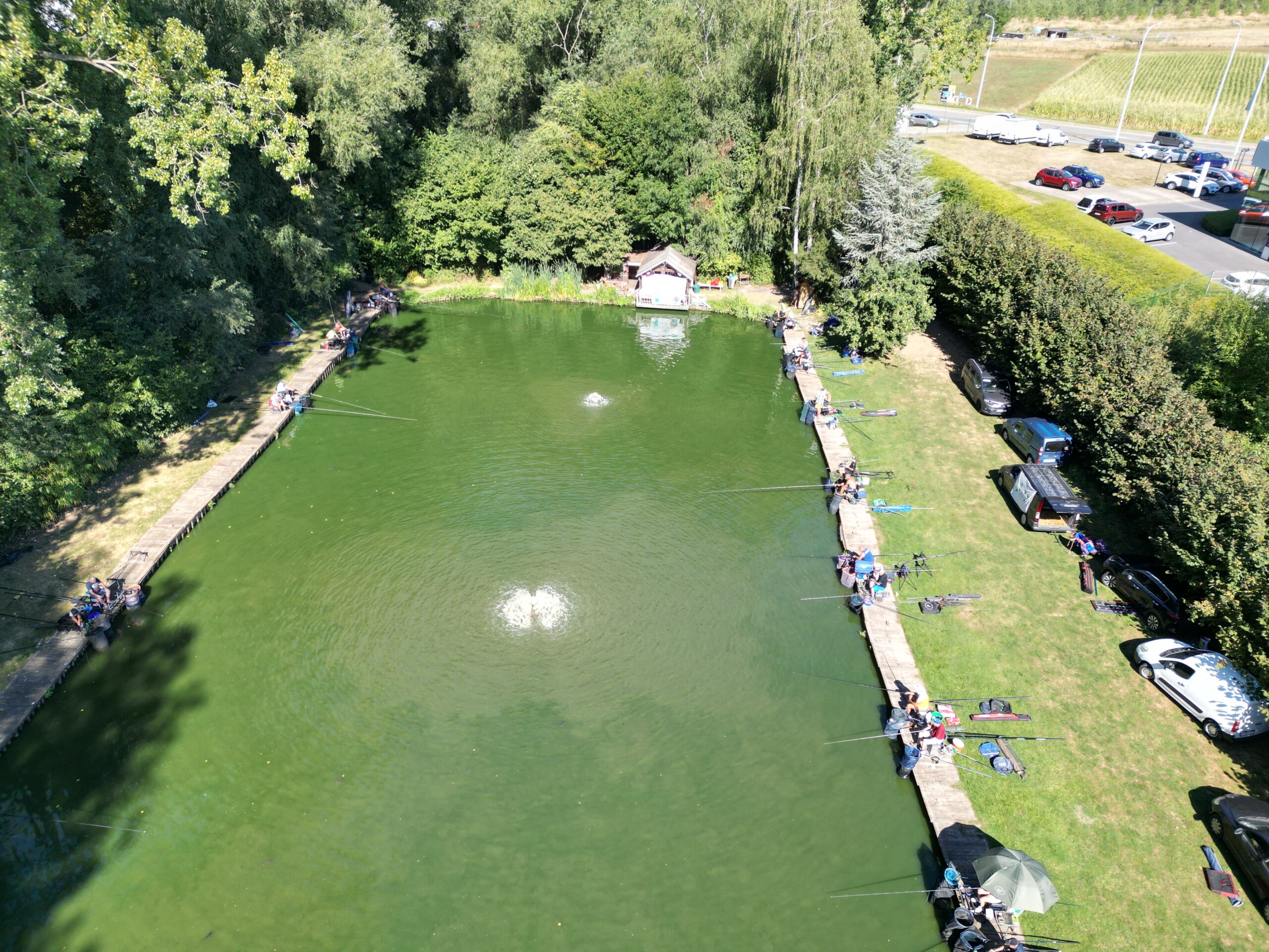 Vissen als eerbetoon aan overleden clubleden