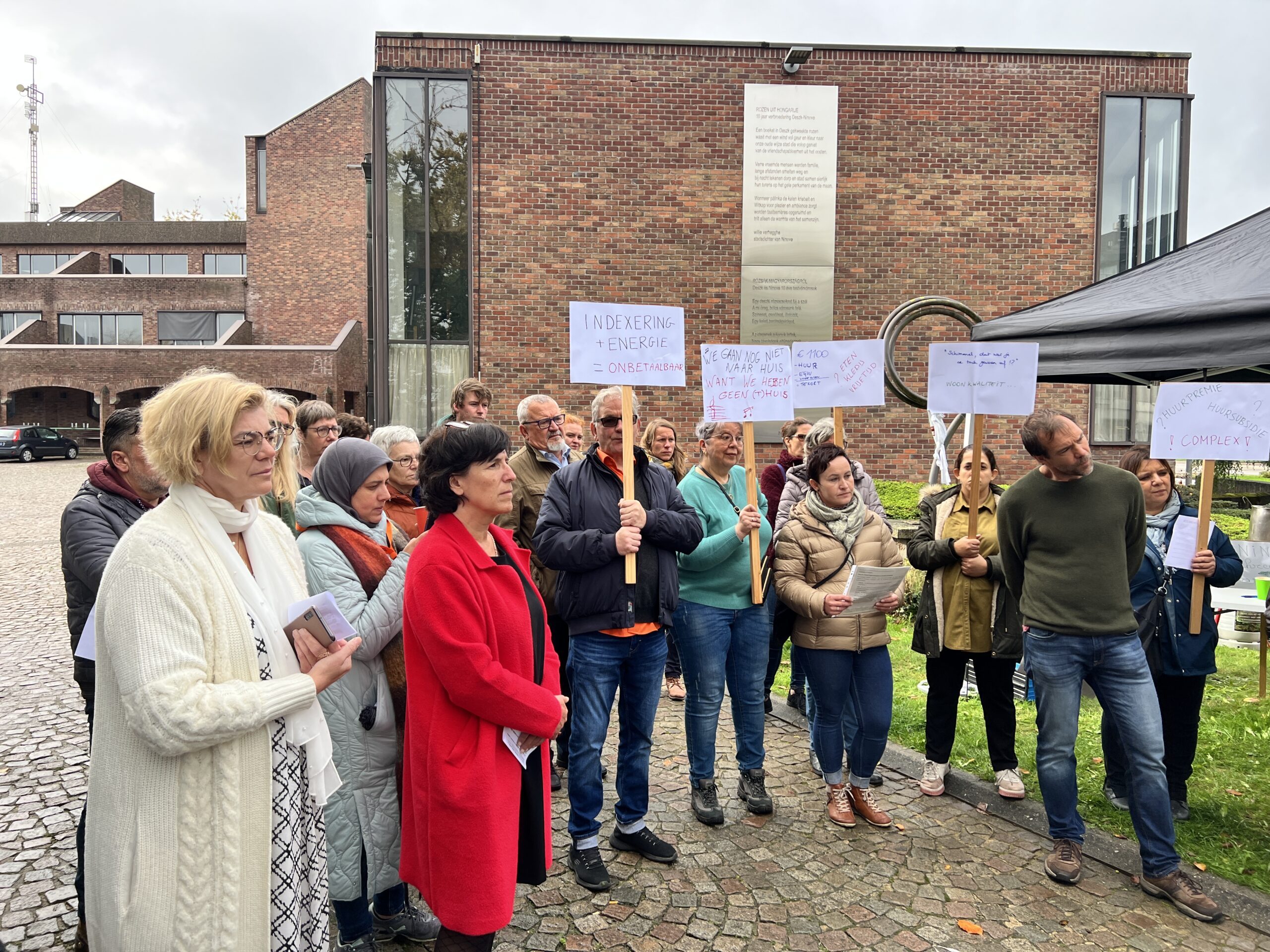 Teledienst kaart armoede aan met tentenkamp en getuigenissen