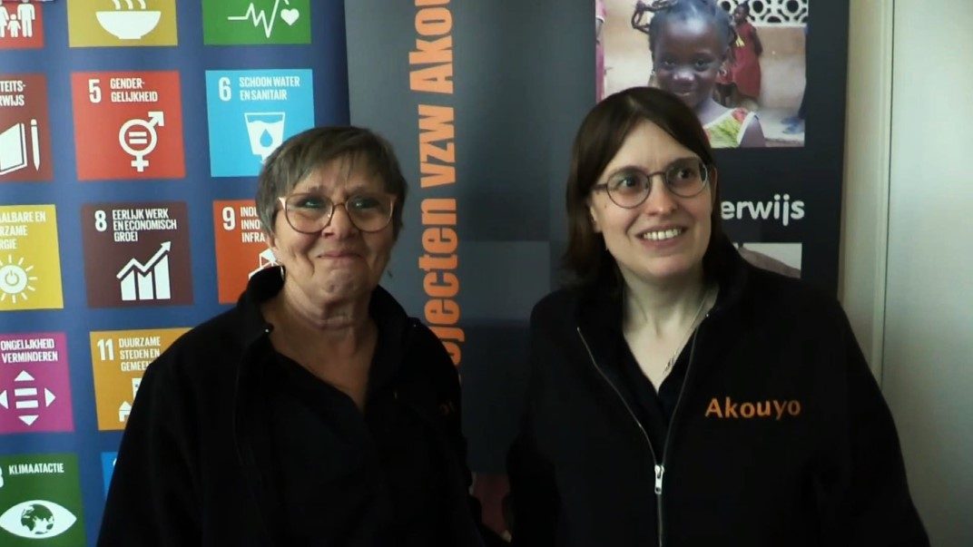 VZW Akouyo blaast 10 kaarsjes uit