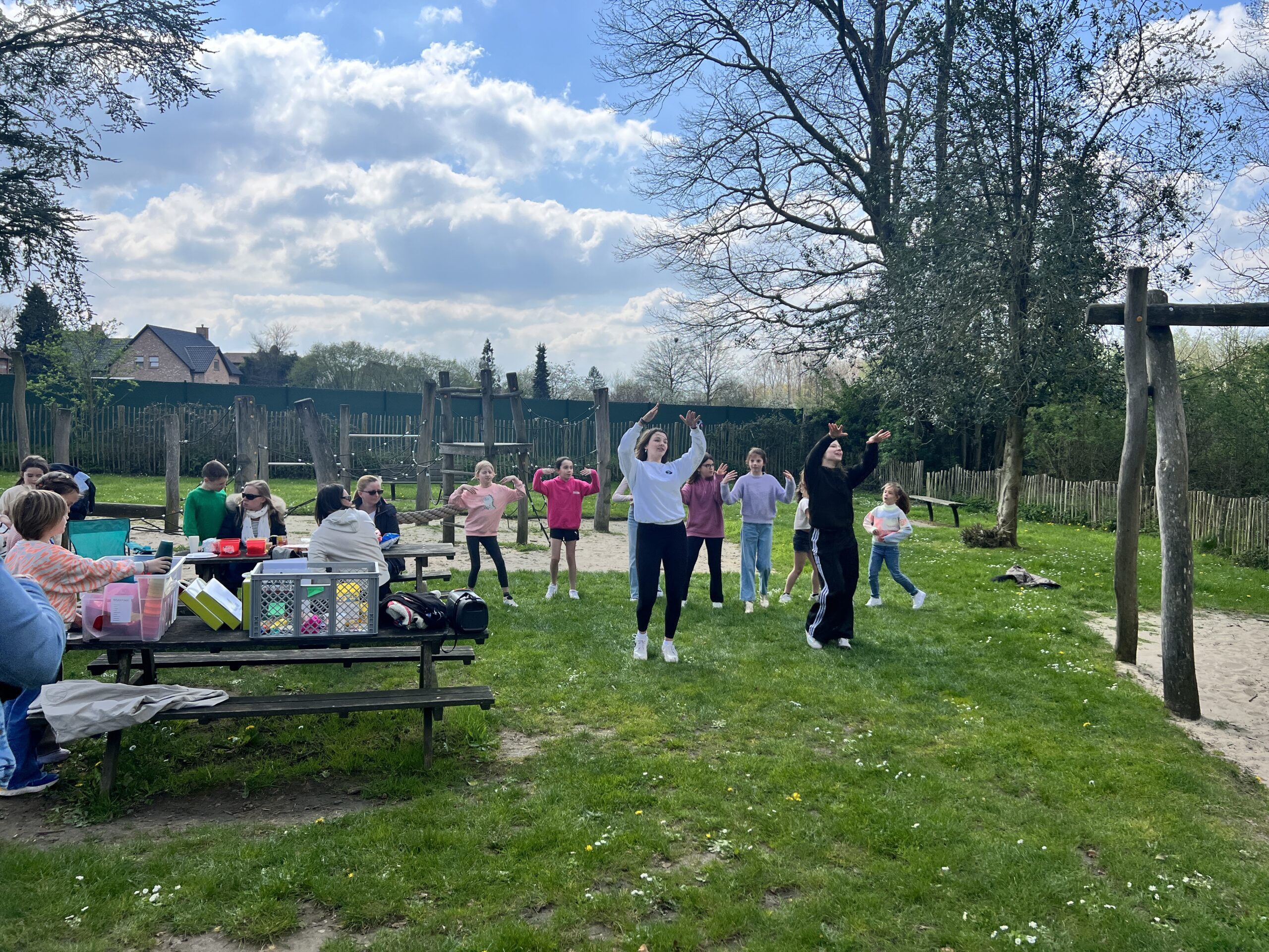 Ninove zet speelterreinen in de kijker tijdens de Buitenspeeldag