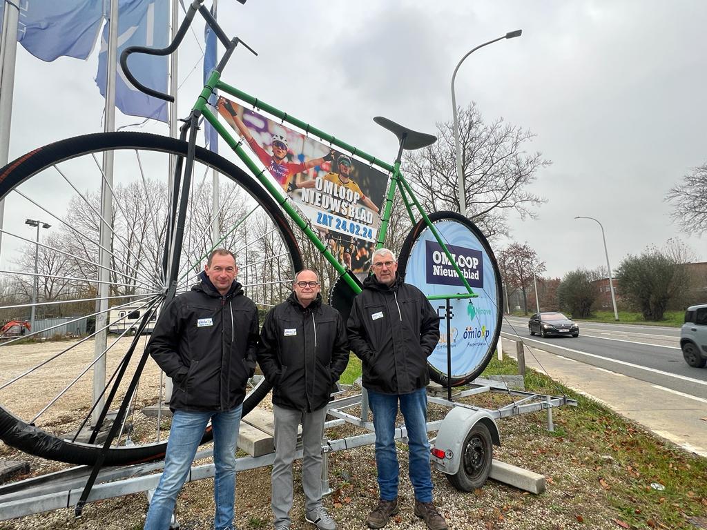 Vooruitkijken naar aankomst Omloop Het Nieuwsblad