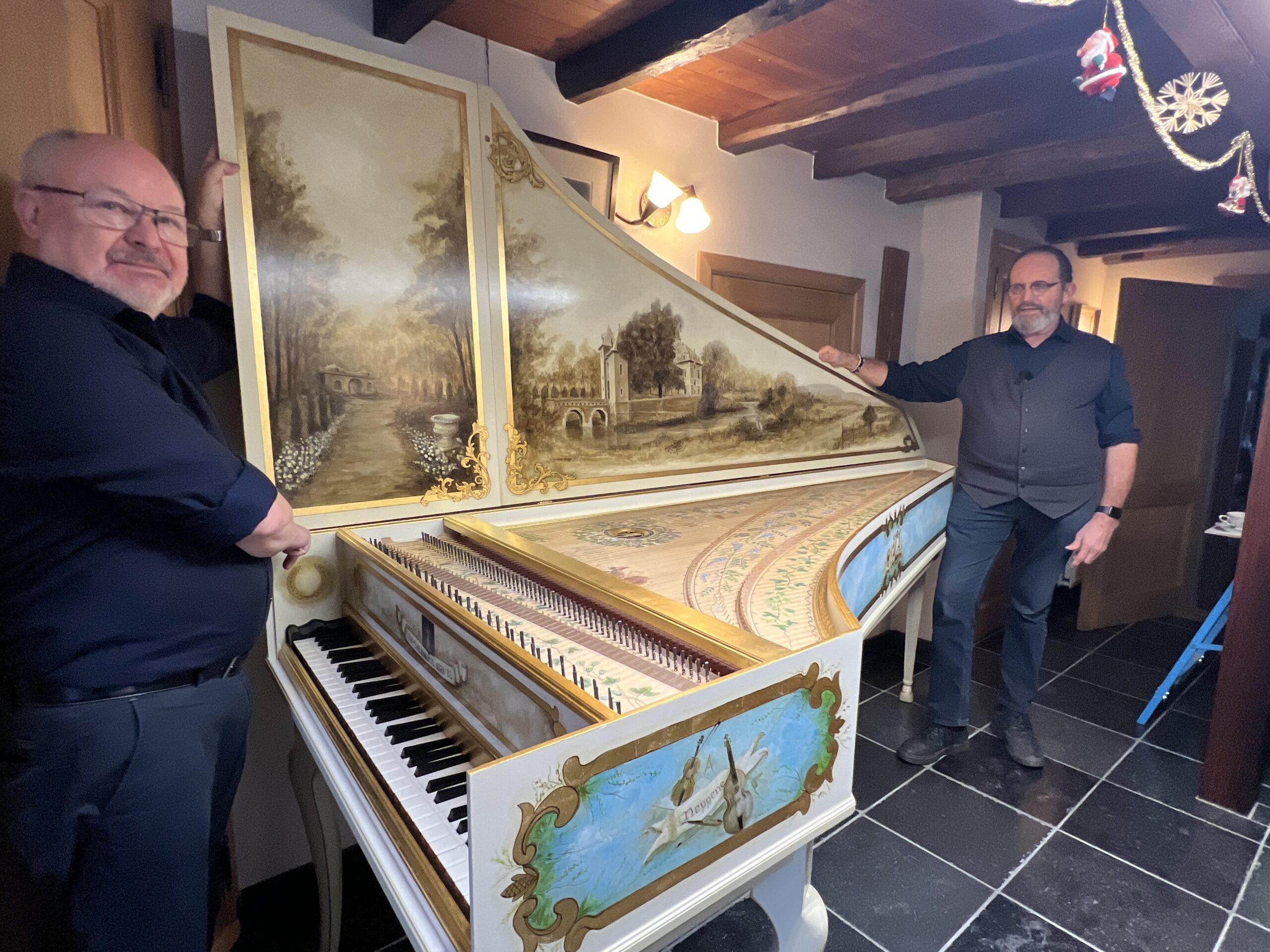 Een klavecimbel om u tegen te zeggen