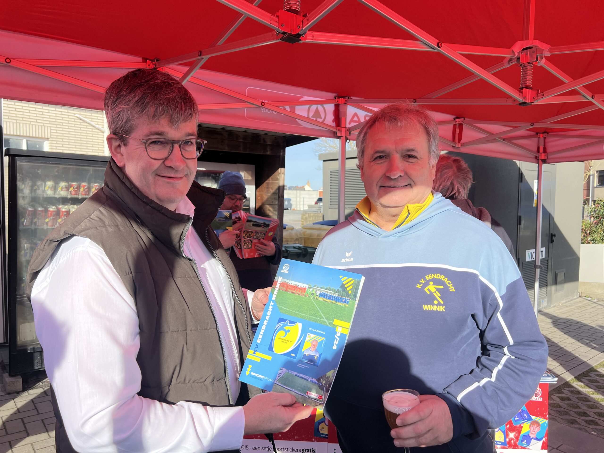 Spar Winnik lanceert unieke spaaractie voor voetbalprentjes