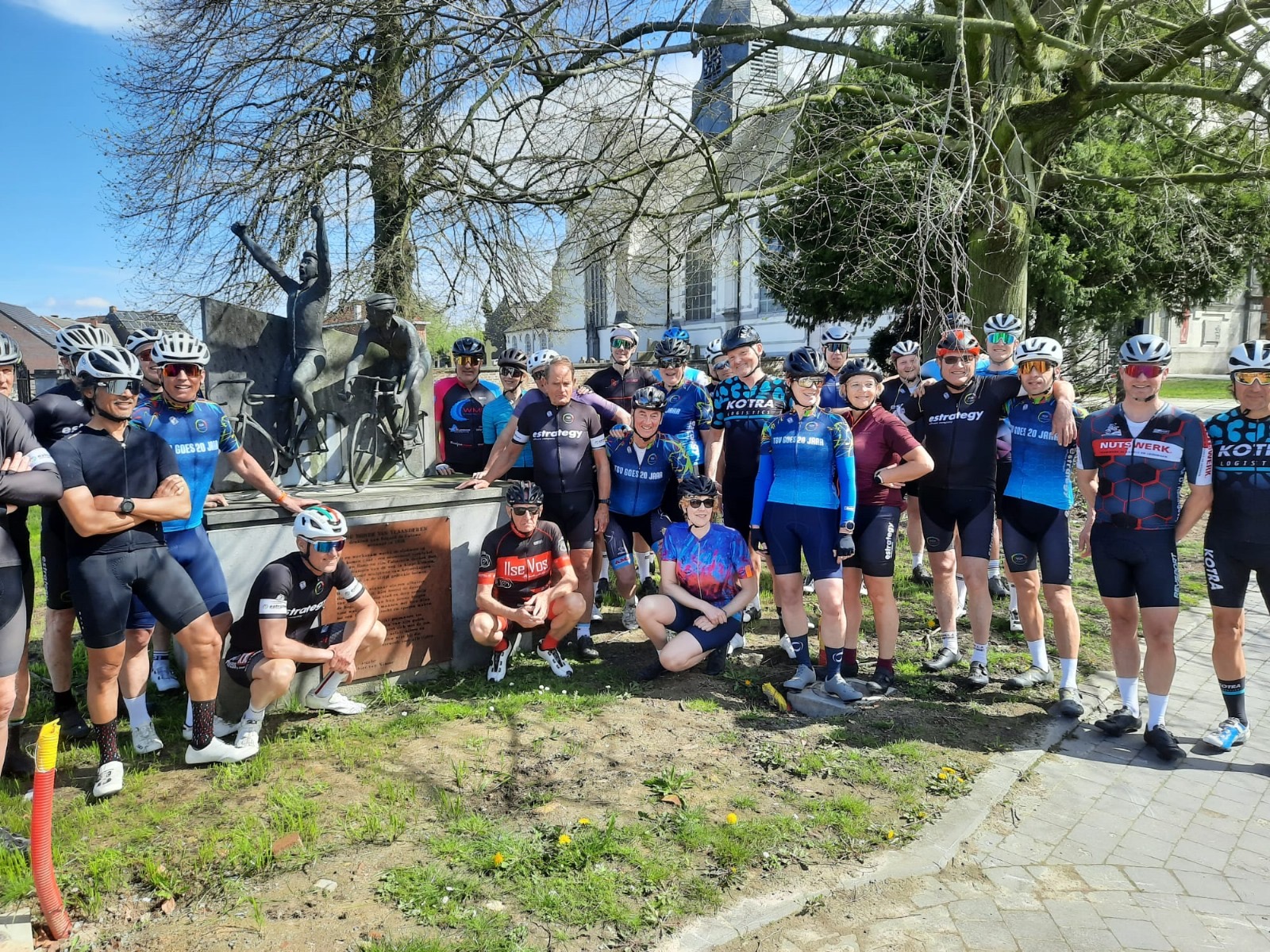 Ronde Van Vlaanderen-winnaar Kees Bal na 50 jaar terug in Meerbeke