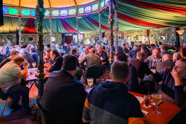 Tweede spiegeltentquiz