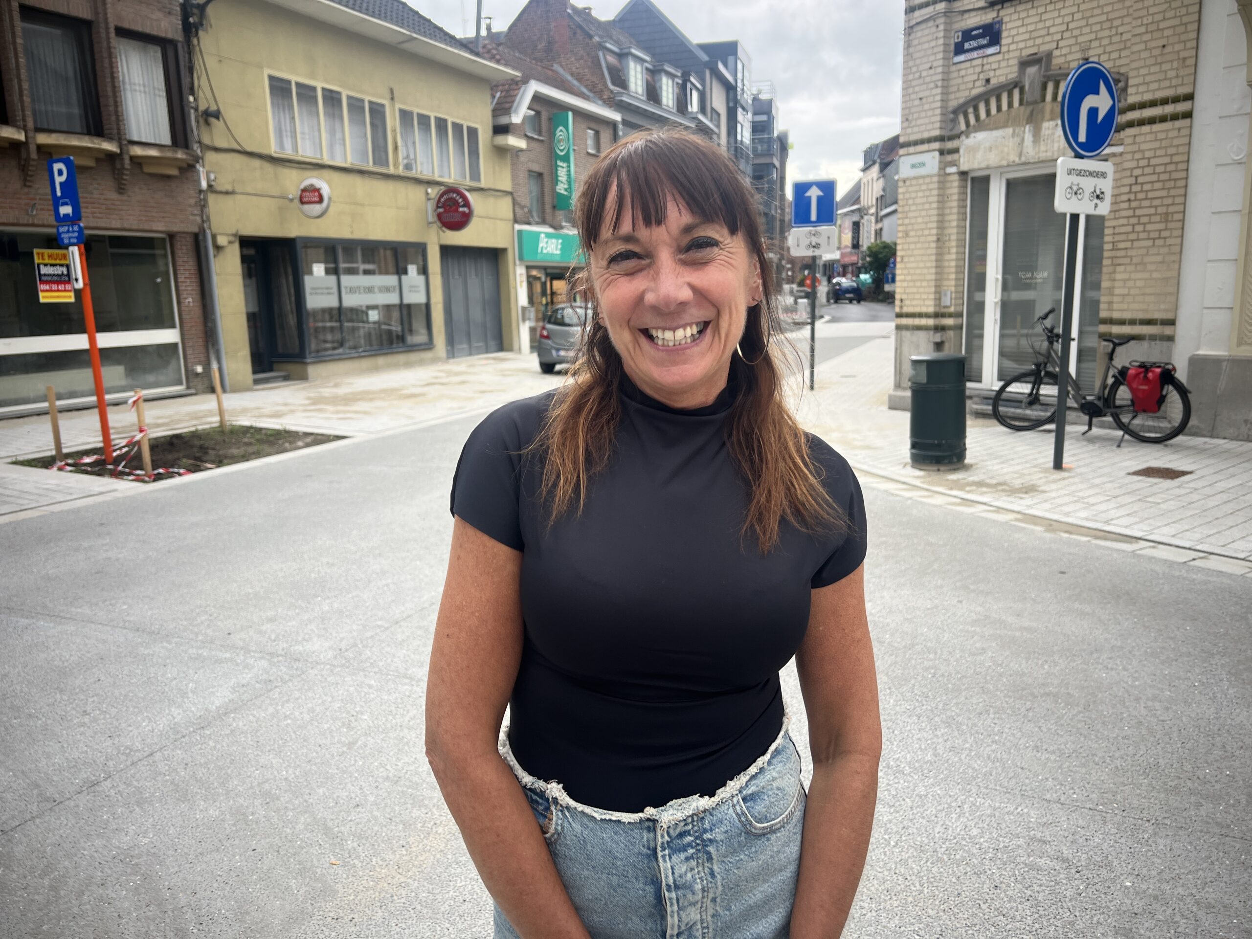 Karlien houdt vluchtende winkeldief in bedwang