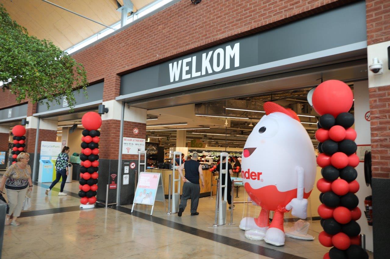Delhaize supermarkt heropent in Ninia Shopping