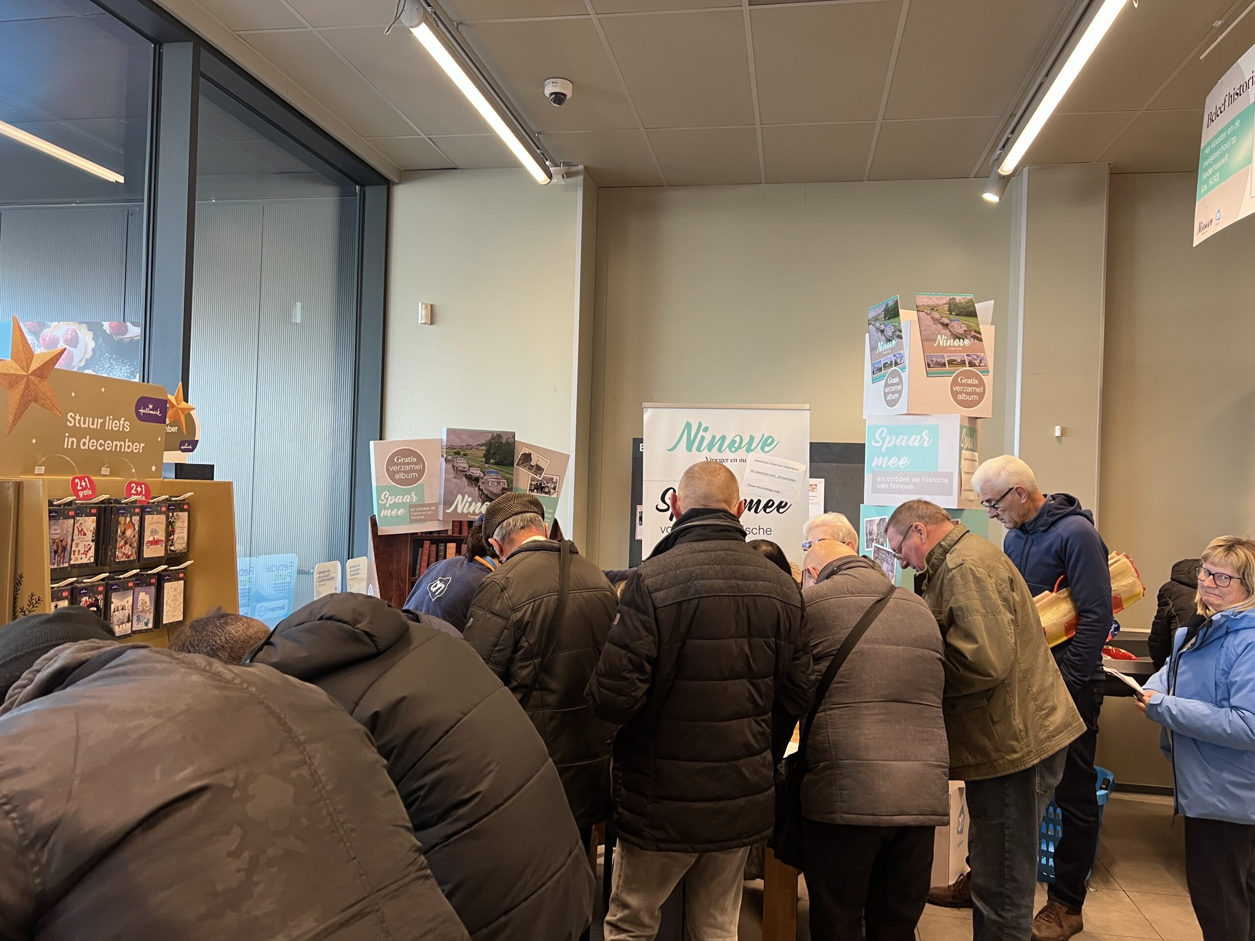 Ruilbeurs lokt veel volk naar Albert Heijn