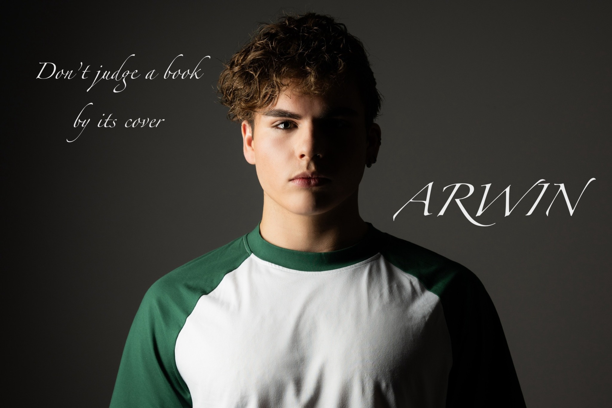 Arwin zingt tegen alle haat op sociale media