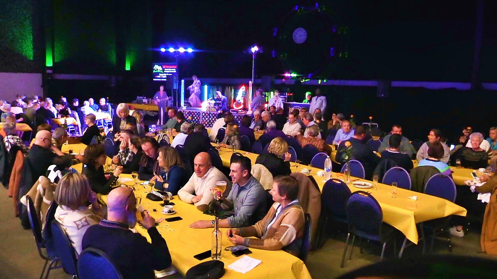 Ninove Danst zal paaspakketten uitdelen