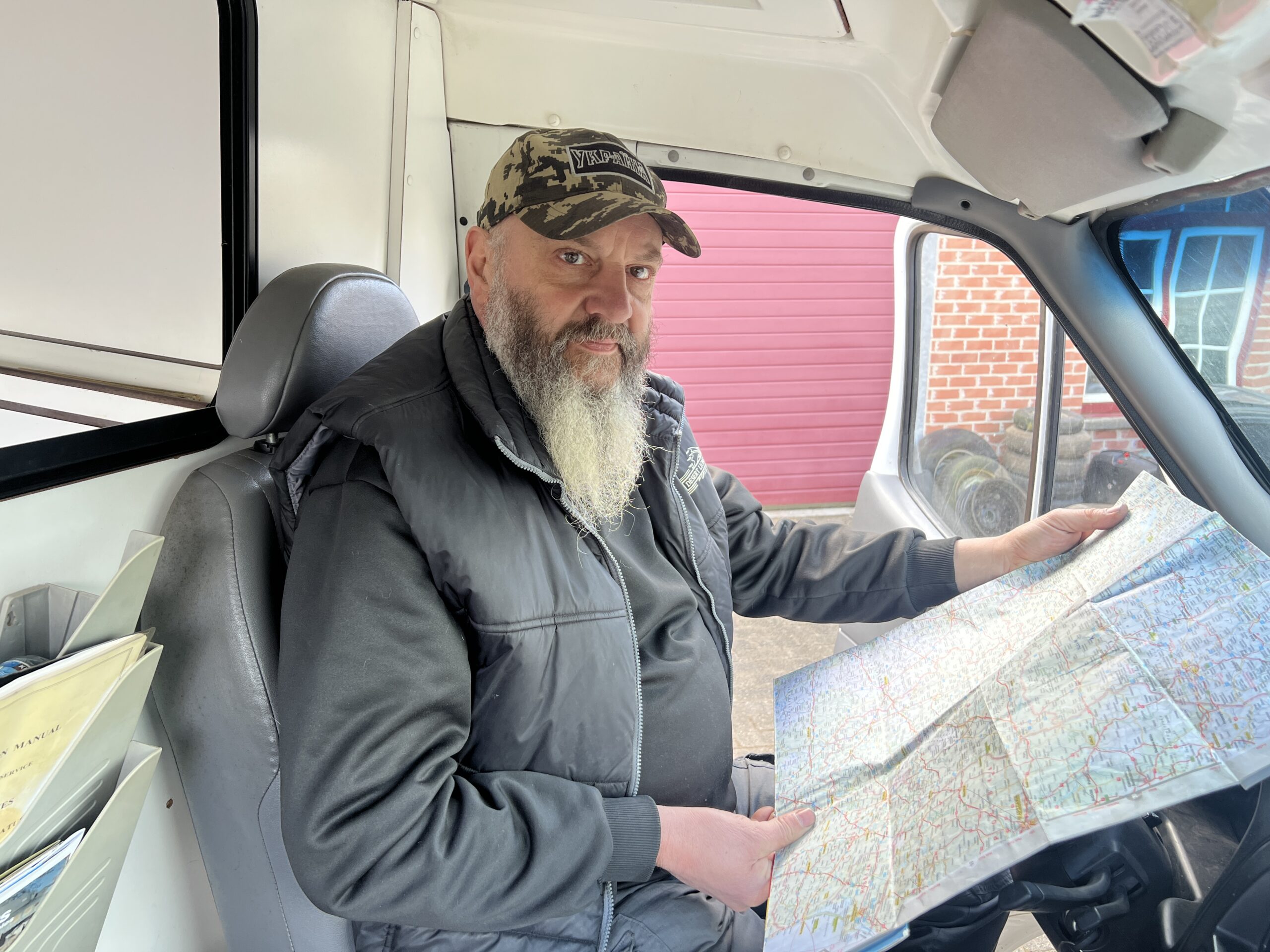 Desert Lions rijden ziekenwagen naar Oekraïense Zaporizja