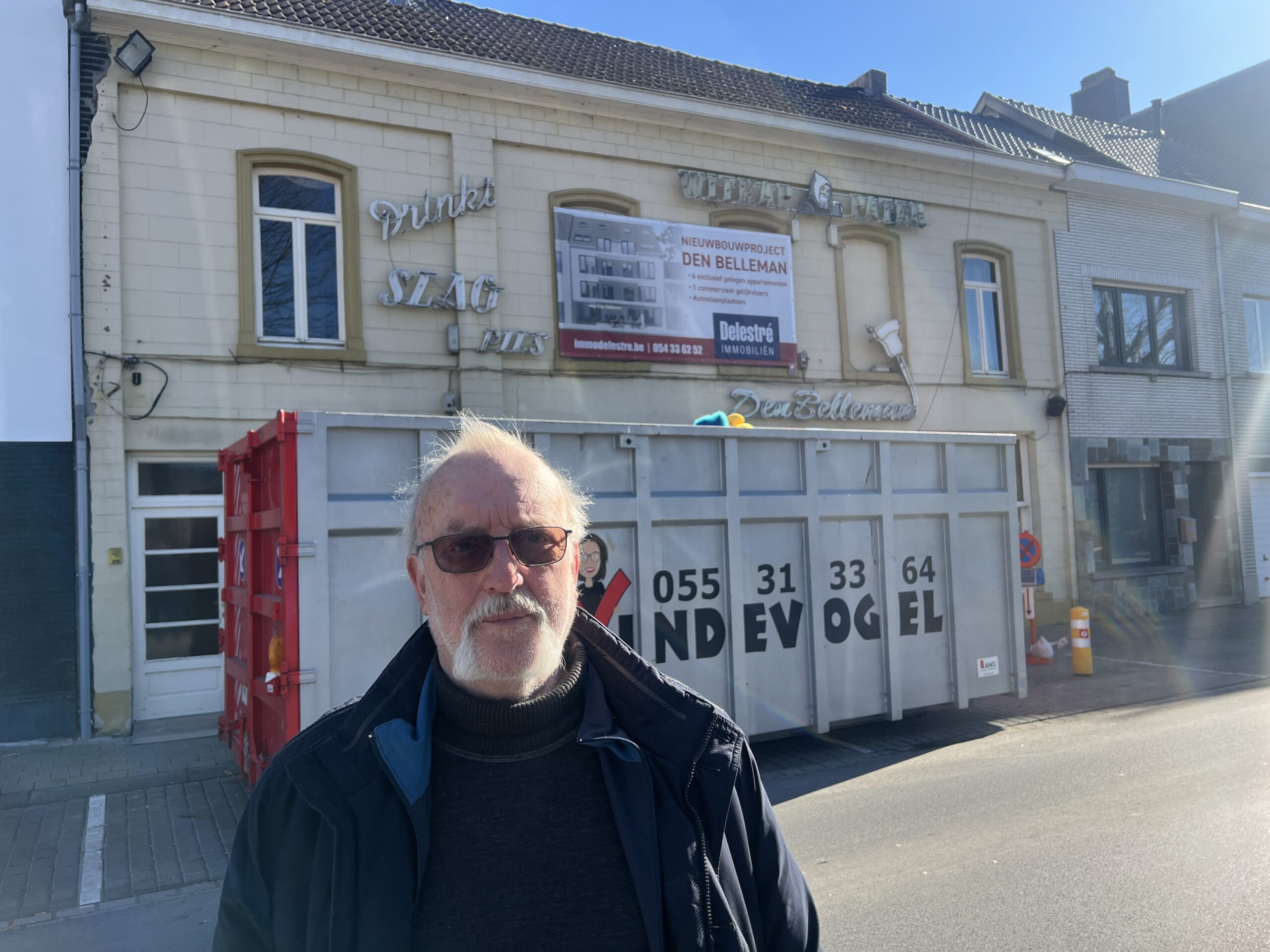 Hubert neemt afscheid van café Den Belleman