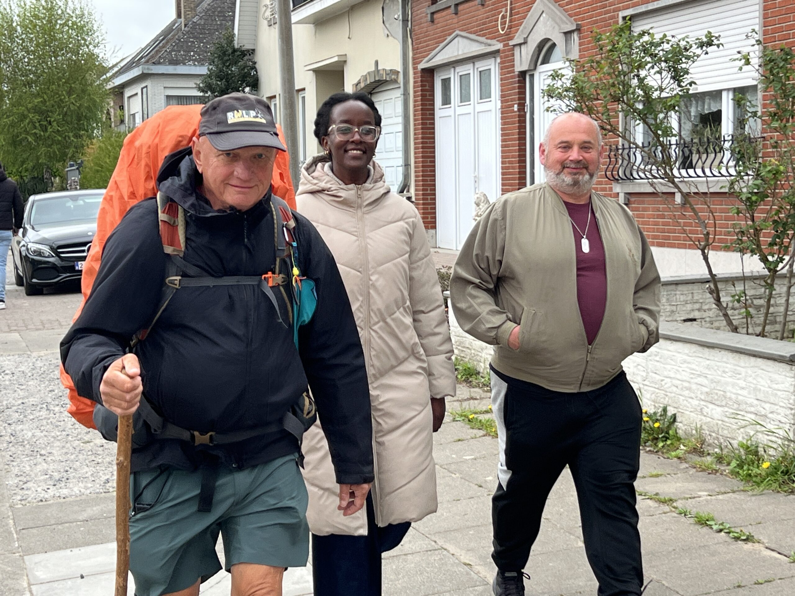 Leo stapt meer dan 4.600 km tegen armoede