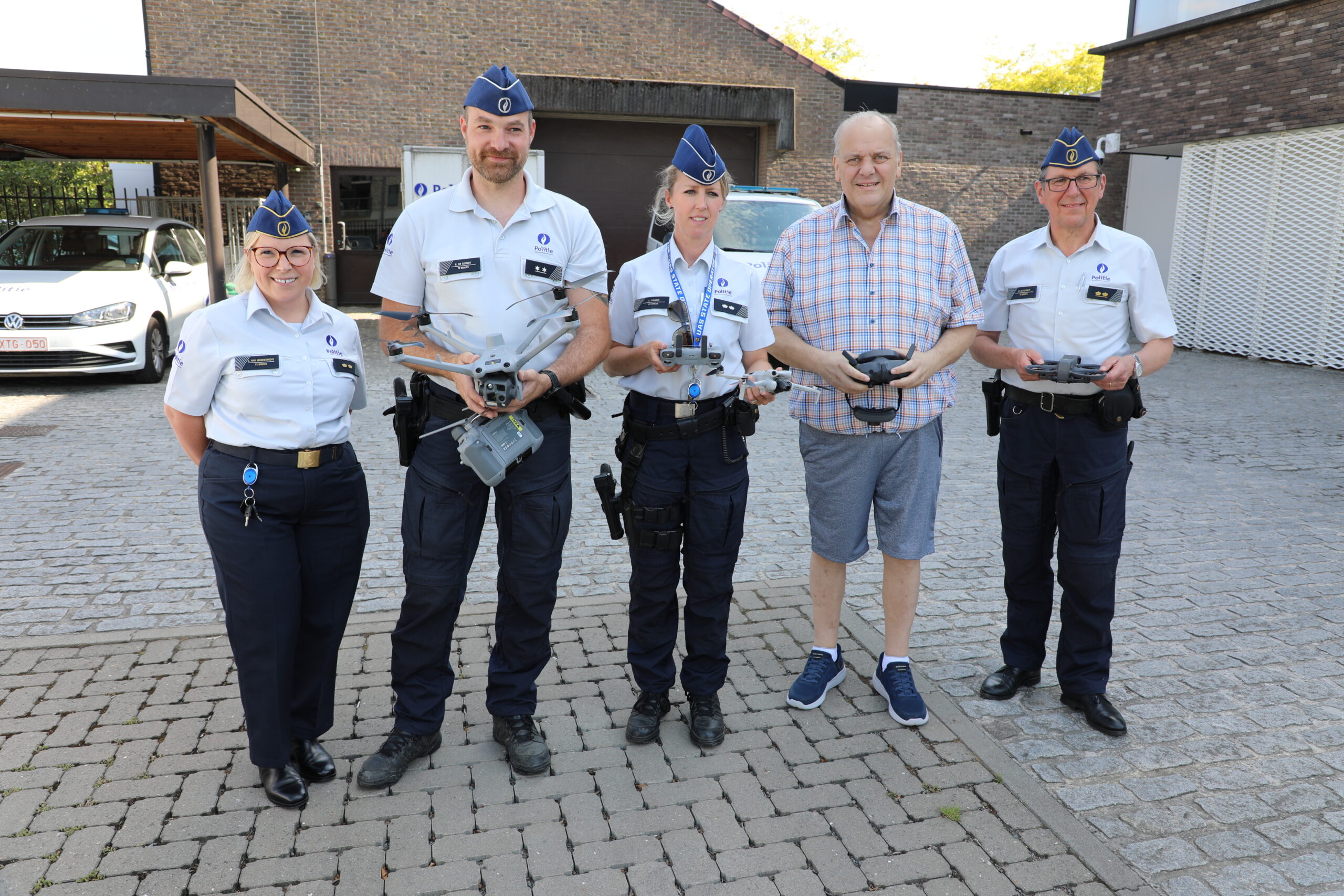 Politiedrones houden oogje in ’t zeil