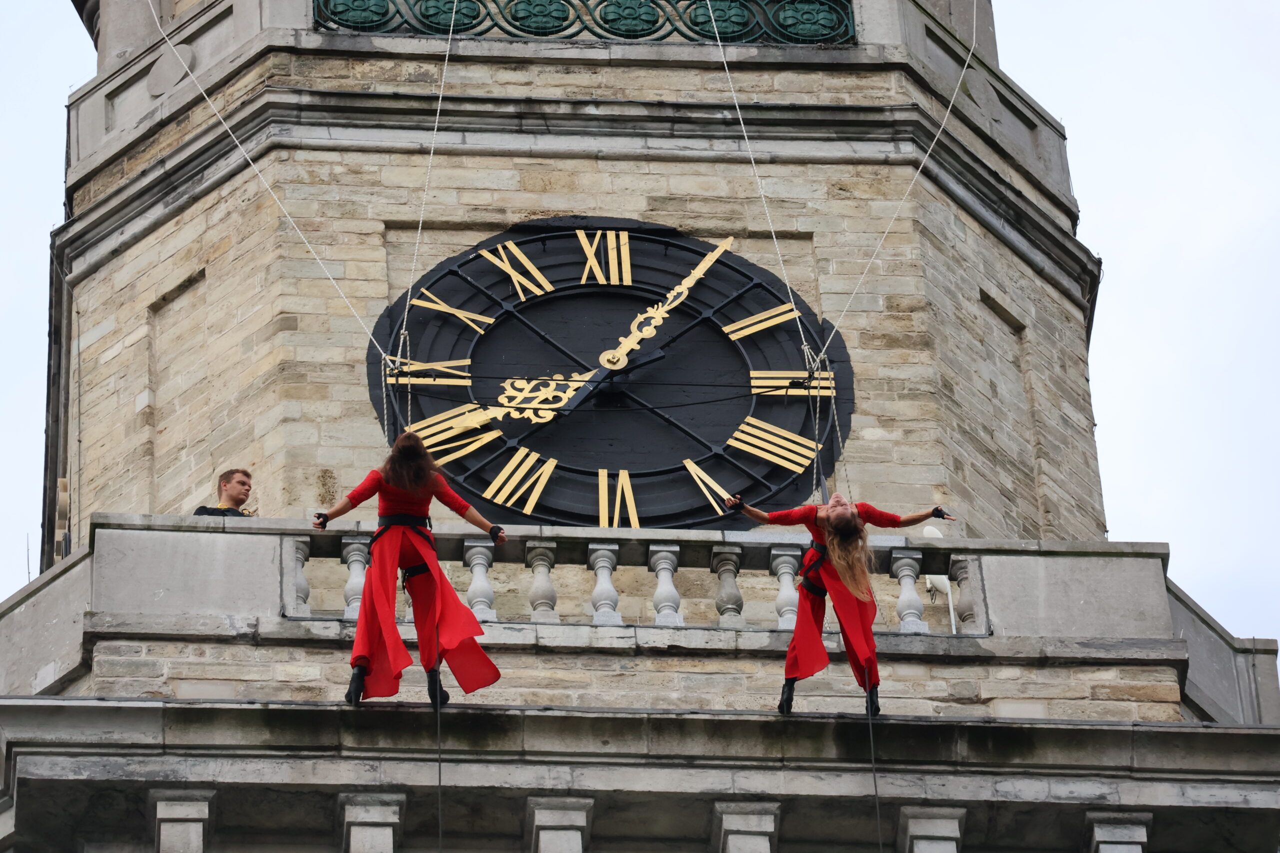 Acrobatisch ballet en dans op hoog niveau