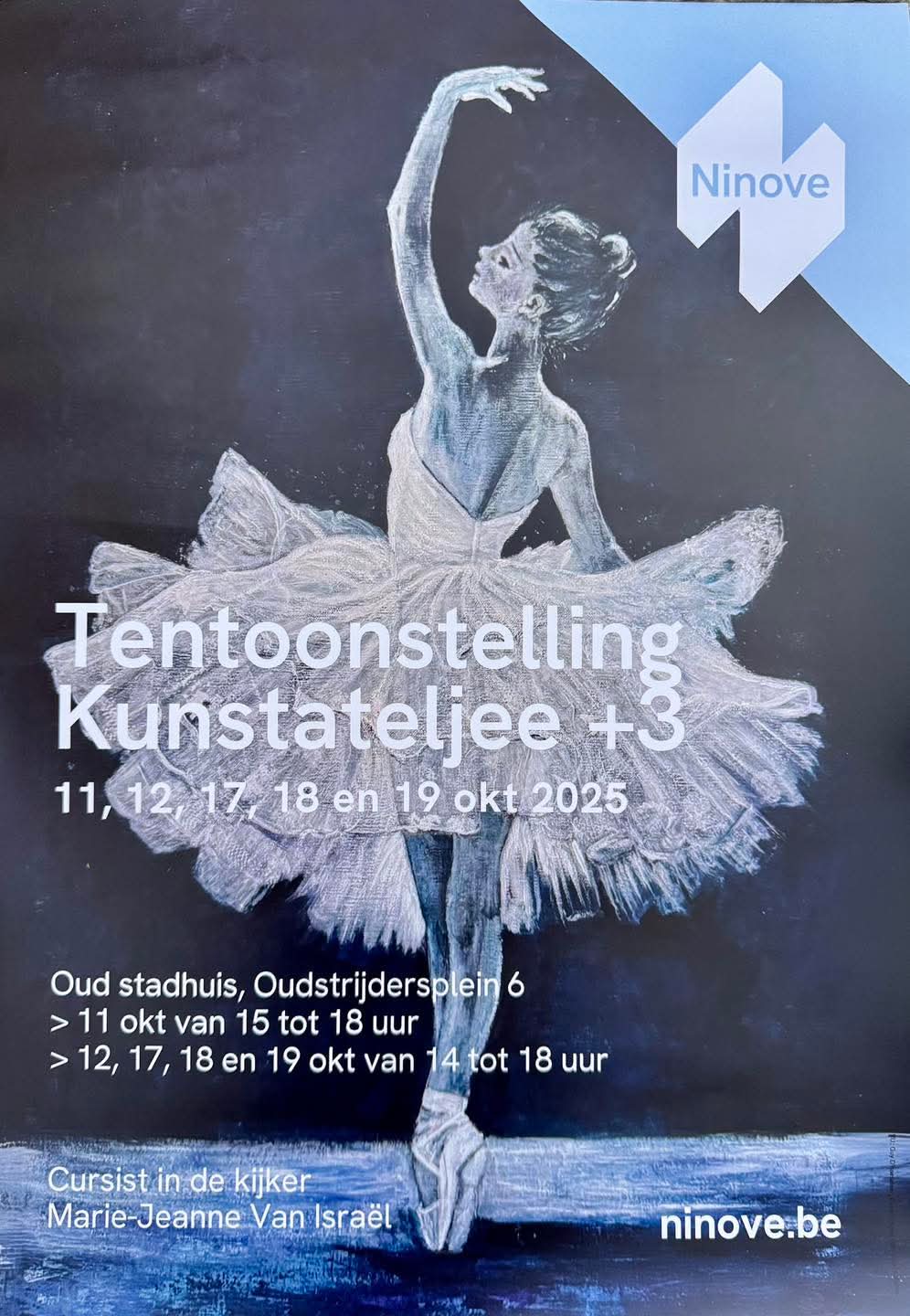 Kunstateljee +3 stelt tentoon