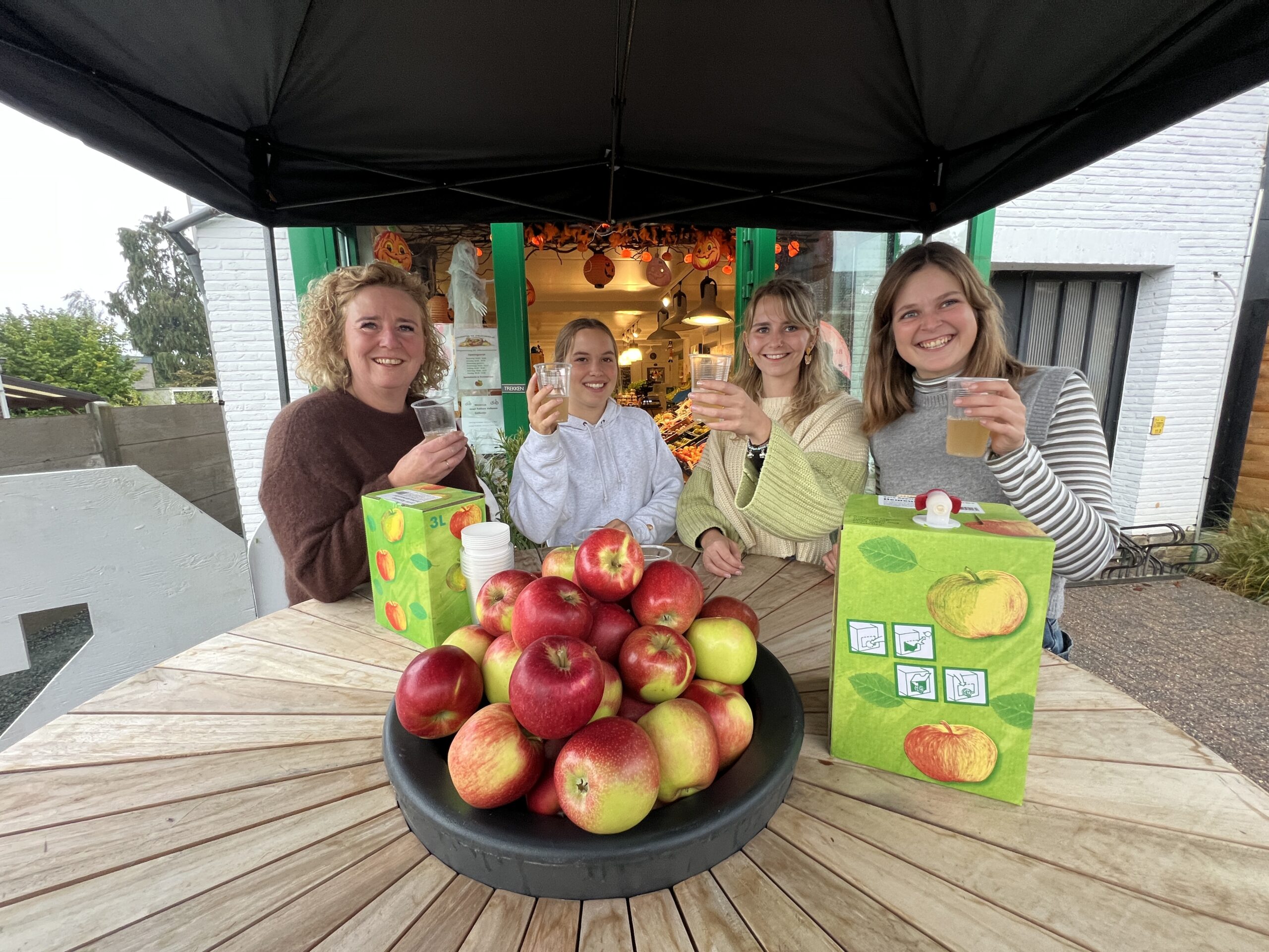 Fruithoekje bestaat 20 jaar